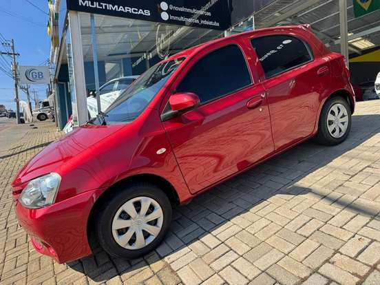 TOYOTA-ETIOS-1.3 X 16V FLEX 4P MANUAL TOYOTA-ETIOS-2015