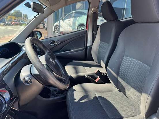 TOYOTA-ETIOS-1.3 X 16V FLEX 4P MANUAL TOYOTA-ETIOS-2015