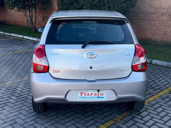 TOYOTA-ETIOS-2018