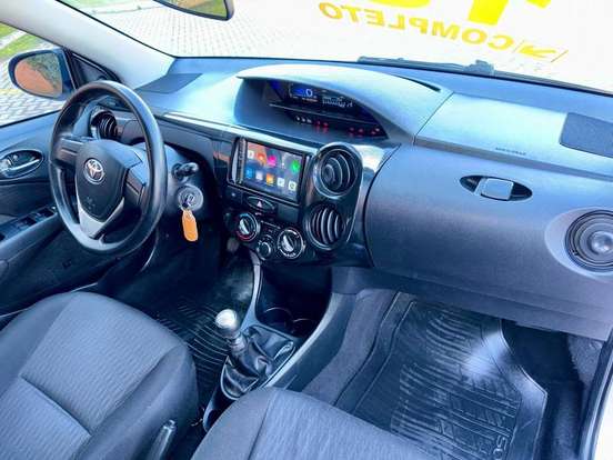 TOYOTA-ETIOS-2018