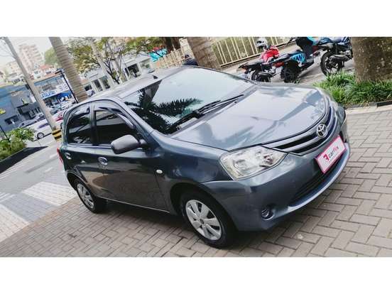 TOYOTA-ETIOS-2013