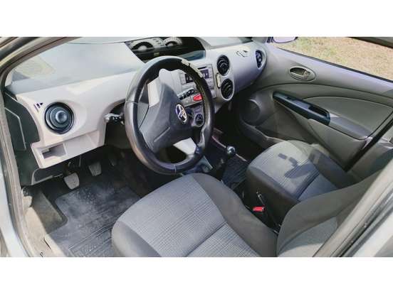 TOYOTA-ETIOS-1.3 XS 16V FLEX 4P MANUAL TOYOTA-ETIOS-2013