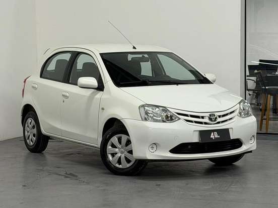 TOYOTA-ETIOS-2013