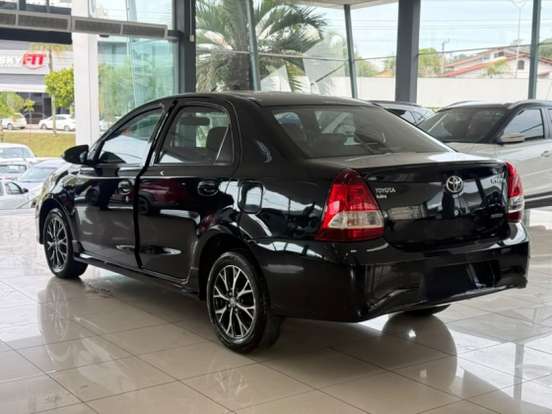 TOYOTA-ETIOS-2018