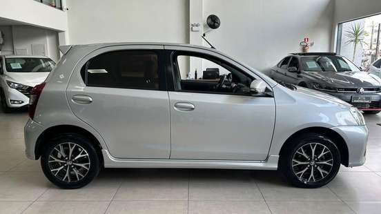 TOYOTA-ETIOS-2017
