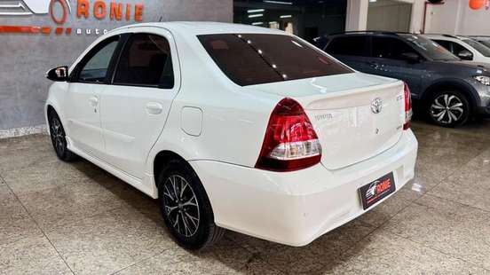 TOYOTA-ETIOS-1.5 PLATINUM 16V FLEX 4P AUTOMÁTICO TOYOTA-ETIOS-2016