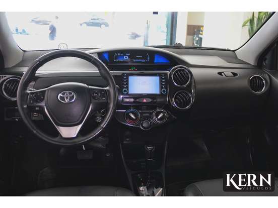 TOYOTA-ETIOS-2017
