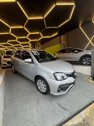 TOYOTA-ETIOS-2020
