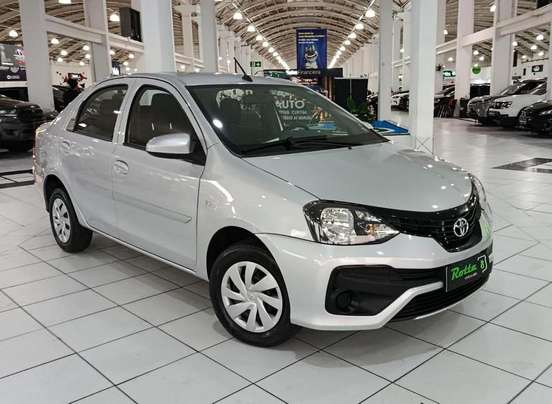 TOYOTA-ETIOS-2019