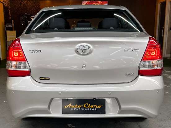 TOYOTA-ETIOS-2017