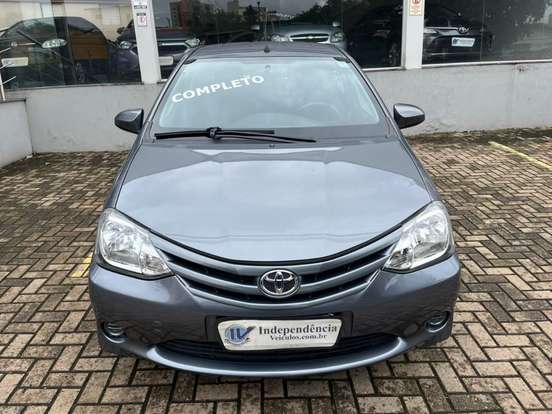 TOYOTA-ETIOS-2013