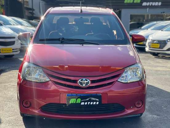TOYOTA-ETIOS-2016