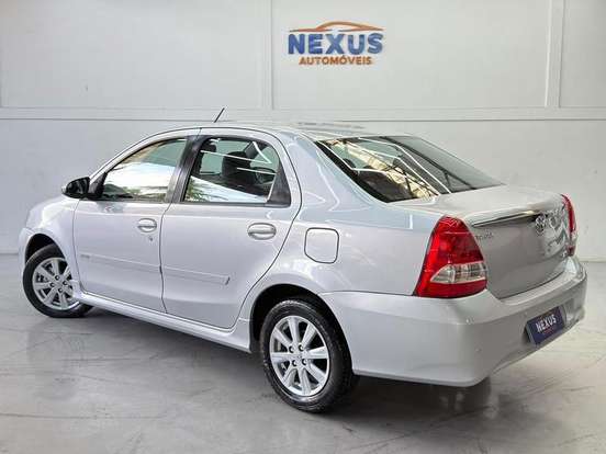 TOYOTA-ETIOS-1.5 XLS 16V FLEX 4P AUTOMÁTICO TOYOTA-ETIOS-2017