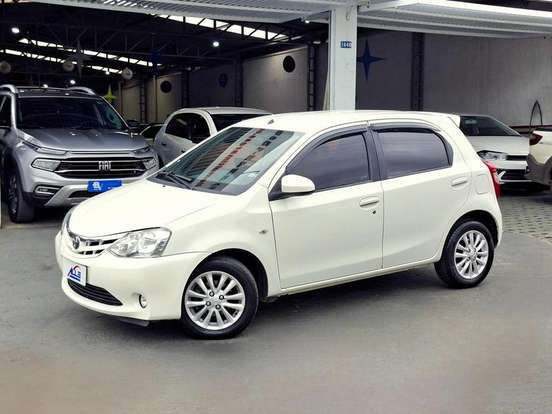 TOYOTA-ETIOS-1.5 XLS 16V FLEX 4P MANUAL TOYOTA-ETIOS-2014