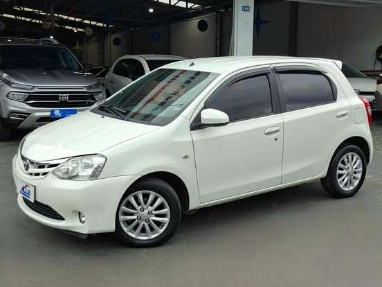 TOYOTA-ETIOS-2014