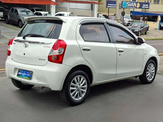 TOYOTA-ETIOS-2014