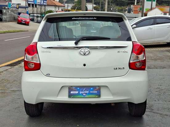 TOYOTA-ETIOS-2014