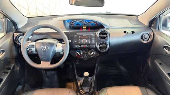 TOYOTA-ETIOS-2014