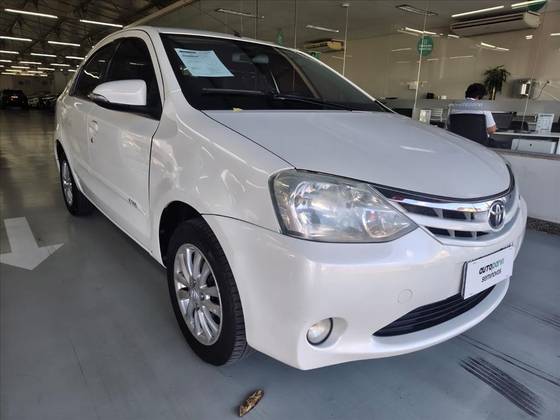TOYOTA ETIOS 1.5 XLS SEDAN 16V FLEX 4P MANUAL