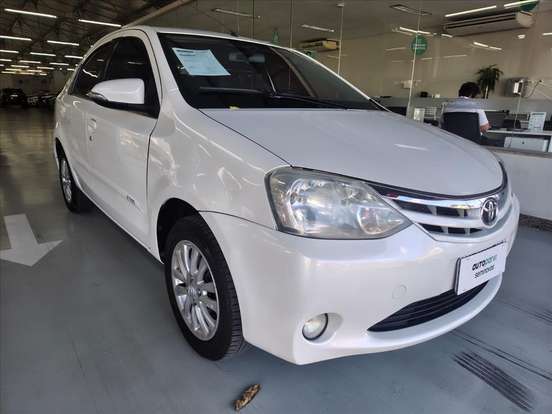 TOYOTA-ETIOS-1.5 XLS SEDAN 16V FLEX 4P MANUAL TOYOTA-ETIOS-2015