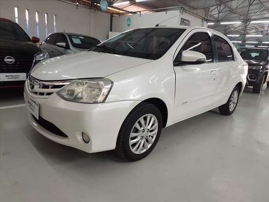 TOYOTA-ETIOS-1.5 XLS SEDAN 16V FLEX 4P MANUAL TOYOTA-ETIOS-2015