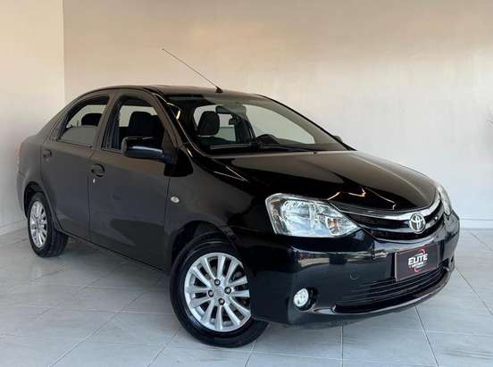 TOYOTA-ETIOS-1.5 XLS SEDAN 16V FLEX 4P MANUAL TOYOTA-ETIOS-2013