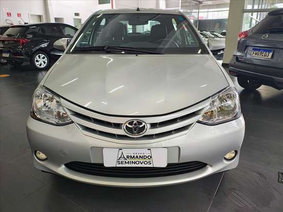 TOYOTA-ETIOS-2014