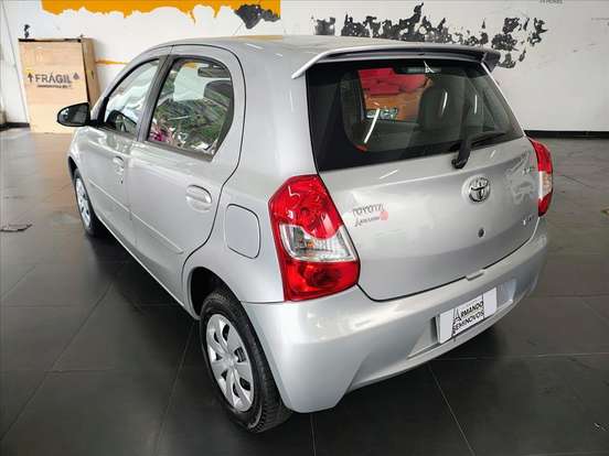 TOYOTA-ETIOS-1.5 XS 16V FLEX 4P MANUAL TOYOTA-ETIOS-2014