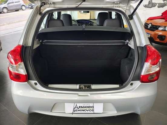 TOYOTA-ETIOS-1.5 XS 16V FLEX 4P MANUAL TOYOTA-ETIOS-2014