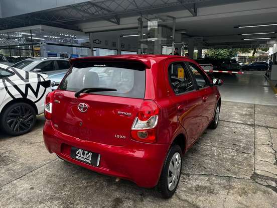 TOYOTA-ETIOS-1.5 XS 16V FLEX 4P MANUAL TOYOTA-ETIOS-2014