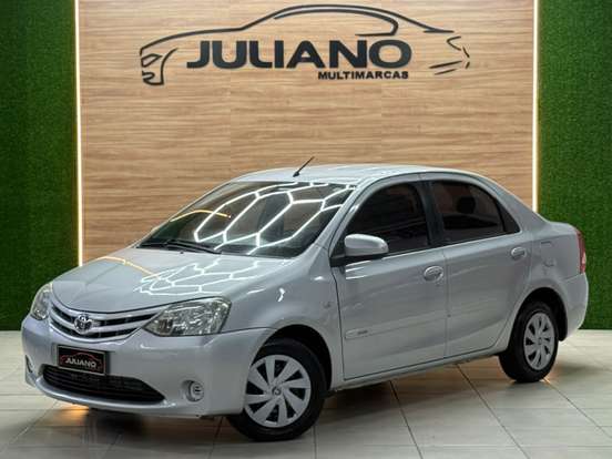 TOYOTA-ETIOS-2014