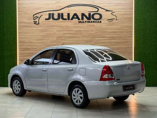 TOYOTA-ETIOS-2014