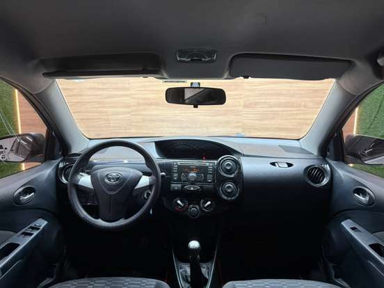 TOYOTA-ETIOS-2014