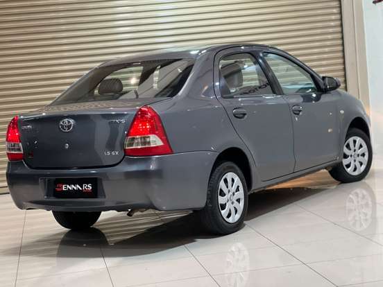 TOYOTA-ETIOS-2014