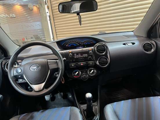 TOYOTA-ETIOS-2014