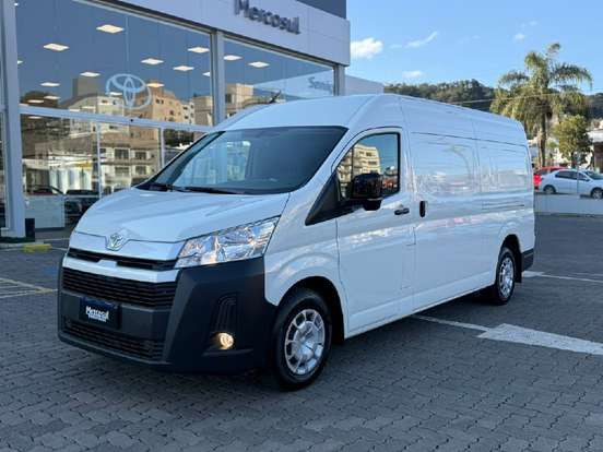 TOYOTA-HIACE-2025