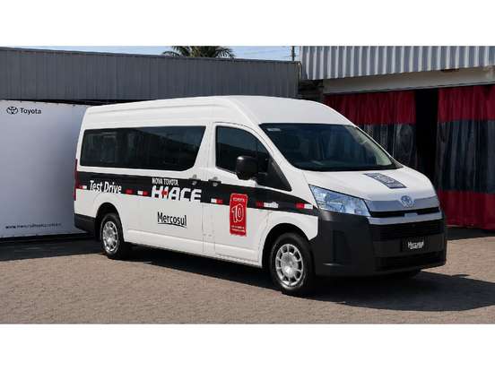 TOYOTA-HIACE-2.8 D-4D TURBO DIESEL MINIBUS 15+1 DX AUTOMÁTICO TOYOTA-HIACE-2025