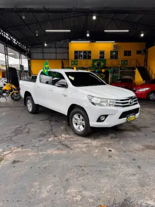 TOYOTA-HILUX-2.7 SR 4X2 CD 16V FLEX 4P AUTOMÁTICO TOYOTA-HILUX-2017