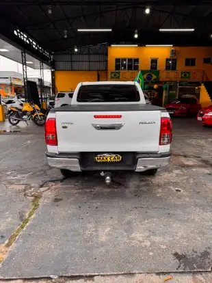 TOYOTA-HILUX-2017