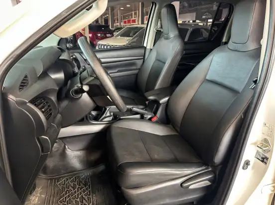 TOYOTA-HILUX-2021