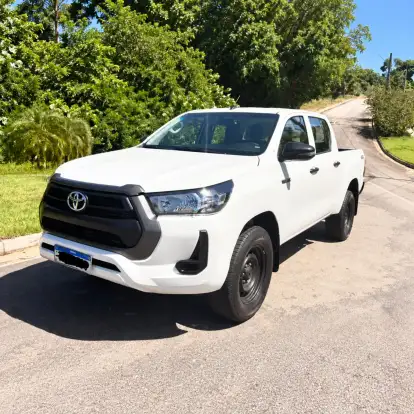 TOYOTA-HILUX-2024