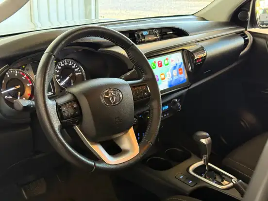 TOYOTA-HILUX-2024