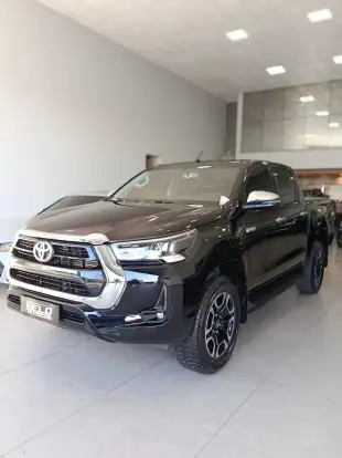 TOYOTA-HILUX-2024