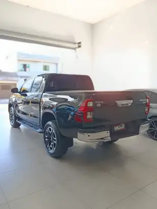 TOYOTA-HILUX-2024