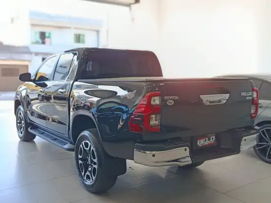 TOYOTA-HILUX-2.8 D-4D TURBO DIESEL CD SRV 4X4 AUTOMÁTICO TOYOTA-HILUX-2024