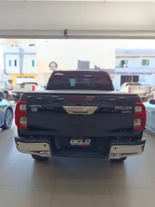 TOYOTA-HILUX-2024