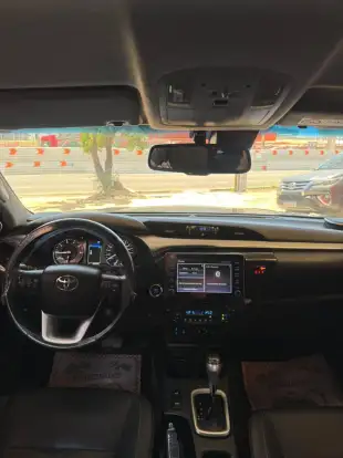 TOYOTA-HILUX-2023