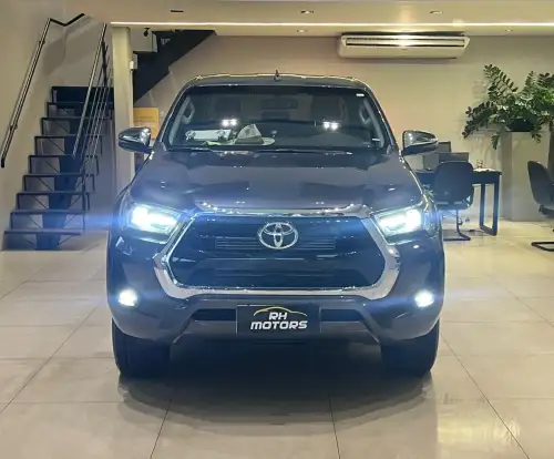 TOYOTA-HILUX-2.8 D-4D TURBO DIESEL CD SRX 4X4 AUTOMÁTICO TOYOTA-HILUX-2026