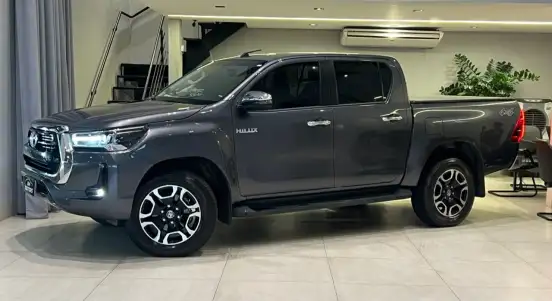 TOYOTA-HILUX-2026