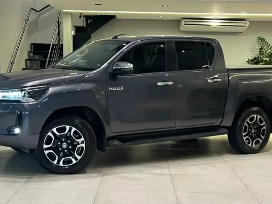 TOYOTA-HILUX-2.8 D-4D TURBO DIESEL CD SRX 4X4 AUTOMÁTICO TOYOTA-HILUX-2026